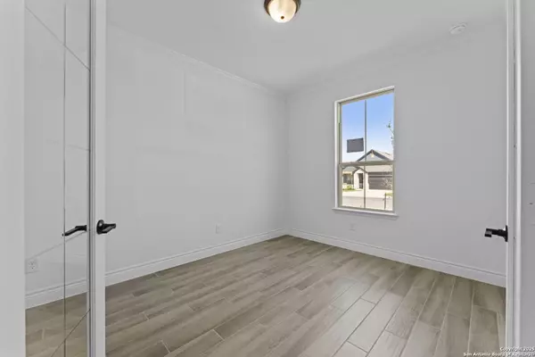 Seguin, TX 78155,4014 Paddock Trl