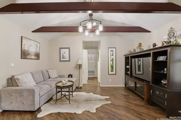 Canyon Lake, TX 78133-4752,632 Durham Dr