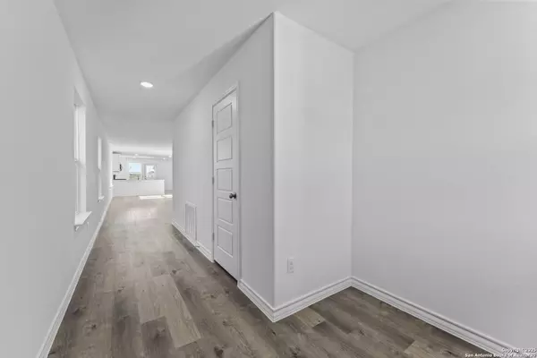 New Braunfels, TX 78130,1537 Golden Wheat