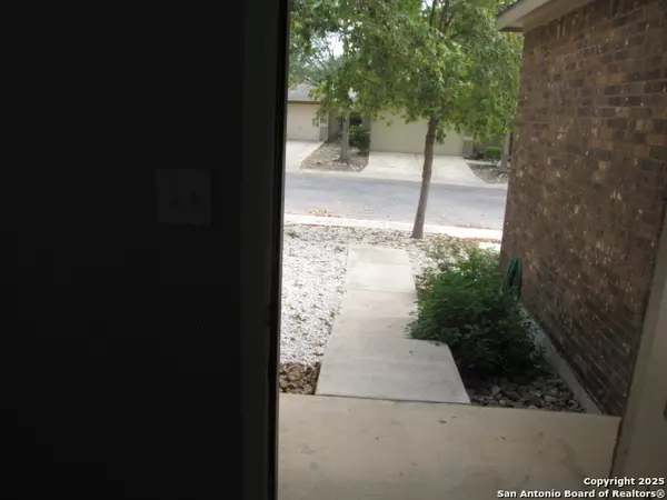 San Antonio, TX 78240,5435 bright