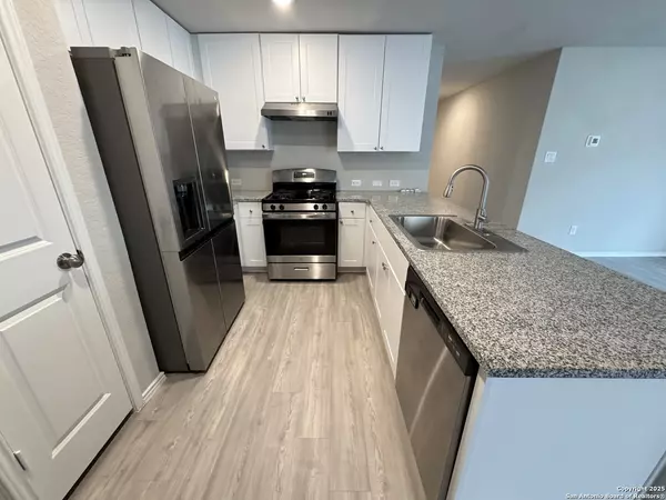 Converse, TX 78152,5523 Basil Chase