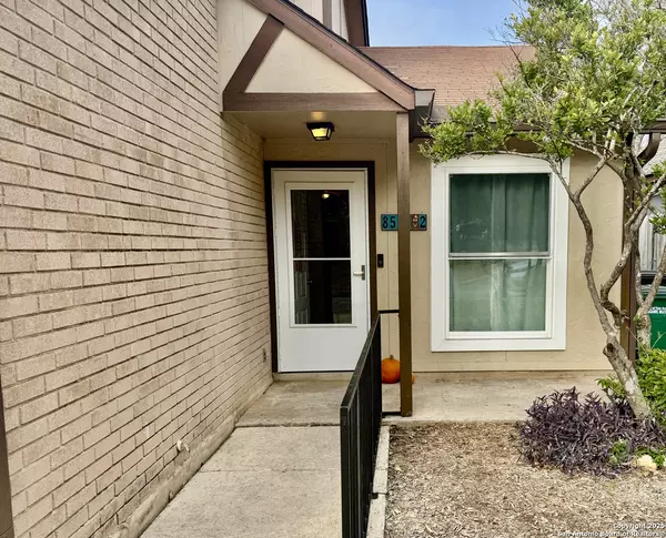 San Antonio, TX 78240,8527 Stonebridge UNIT 2