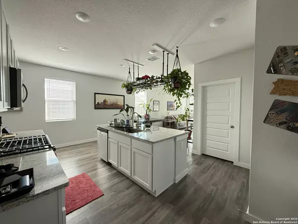 San Antonio, TX 78222,5415 Tourmaline