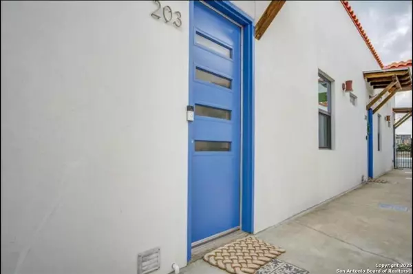 San Antonio, TX 78215,1542 N Alamo UNIT 203