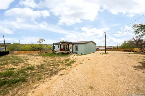Castroville, TX 78009,192 County Road 5635