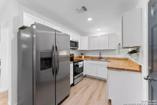 San Antonio, TX 78220-1626,338 TOMROB DR