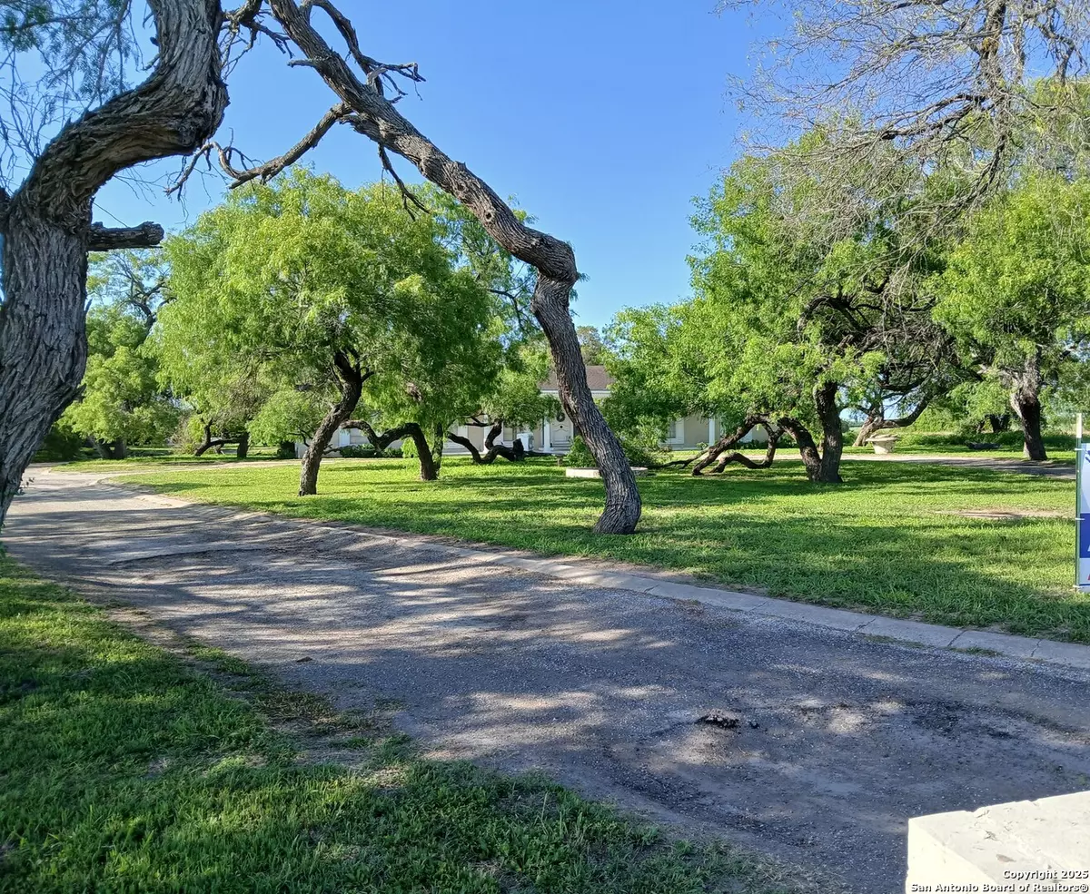 Alice, TX 78332,2916 highway 44