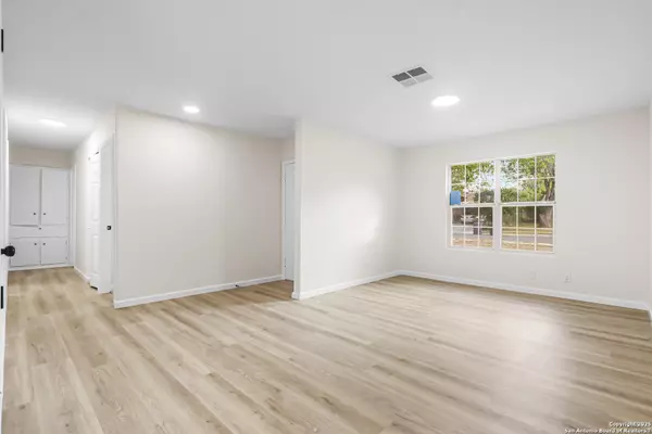 San Antonio, TX 78227,531 Kernan