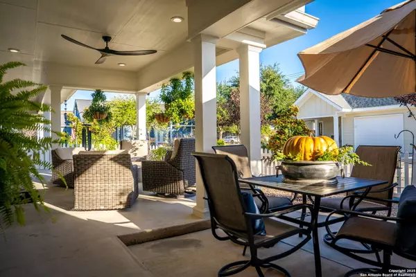 New Braunfels, TX 78130,911 Hudson Ln