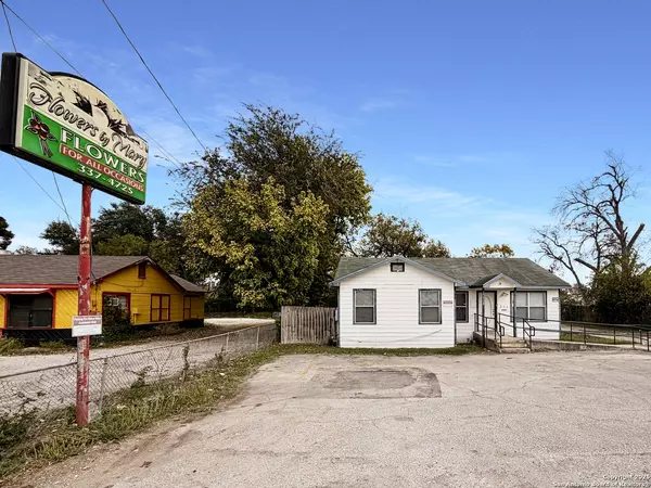 San Antonio, TX 78220,544 WW White