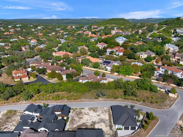 11 DOMINION MEADOWS, San Antonio, TX 78257