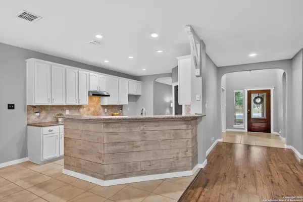 San Antonio, TX 78261,3302 Bending Creek