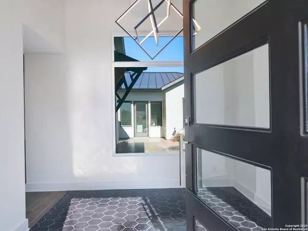 San Antonio, TX 78257,35 Dominion Heights