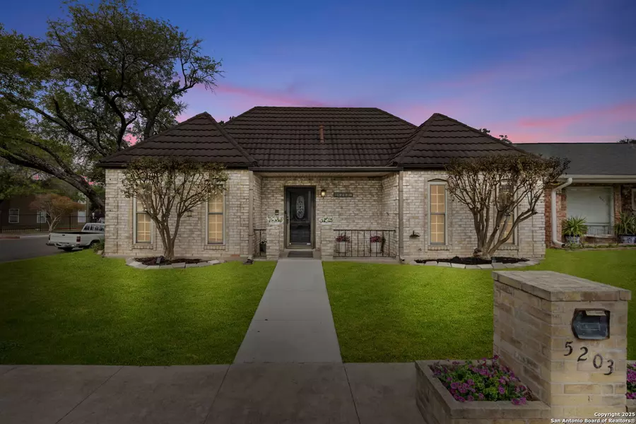 5203 Metcalf, Windcrest, TX 78239