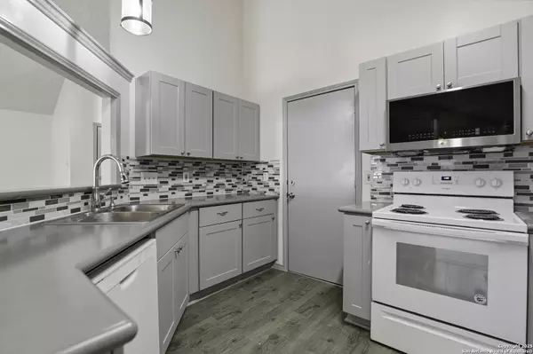 San Antonio, TX 78250,6315 Forest Village