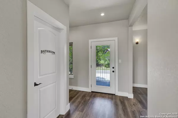 Canyon Lake, TX 78133,1216 Canyon Lake