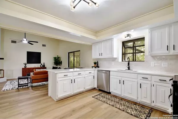 Seguin, TX 78155,300 Ridge Crest Dr