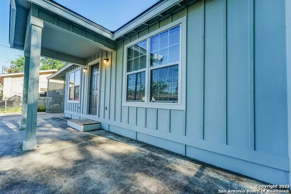 San Antonio, TX 78214,825 Fitch