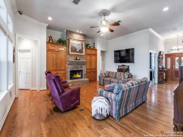 Universal City, TX 78148-2610,8745 PHOENIX AVE