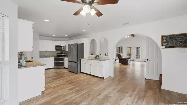 Kingsbury, TX 78638,195 Cheyenne