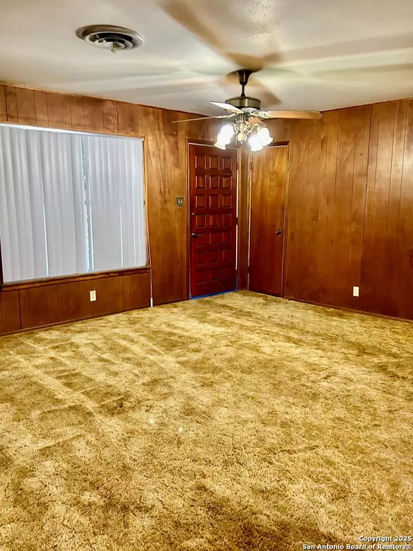 San Antonio, TX 78223,14327 Ideal