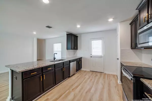 San Antonio, TX 78252,11757 Davalos Ln