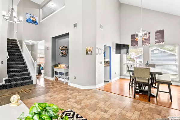 San Antonio, TX 78222,6106 Foster Mill