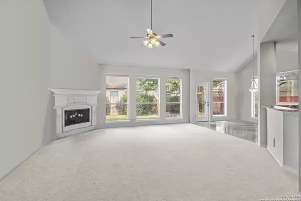 Seguin, TX 78155,2985 Prairie