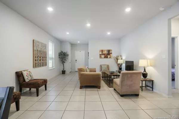 San Antonio, TX 78218,7883 Abbey