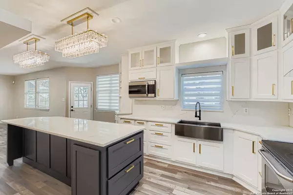 Helotes, TX 78023,8202 Eagle Peak