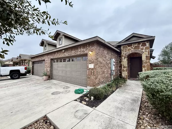 713/717 Creekside Cir, New Braunfels, TX 78130