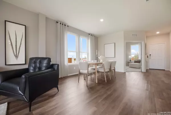 Seguin, TX 78155,4133 BERMUDA LN