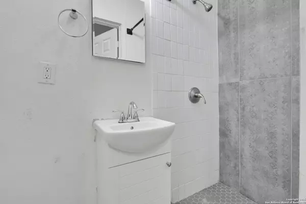 San Antonio, TX 78212,618 Atlanta St UNIT 1