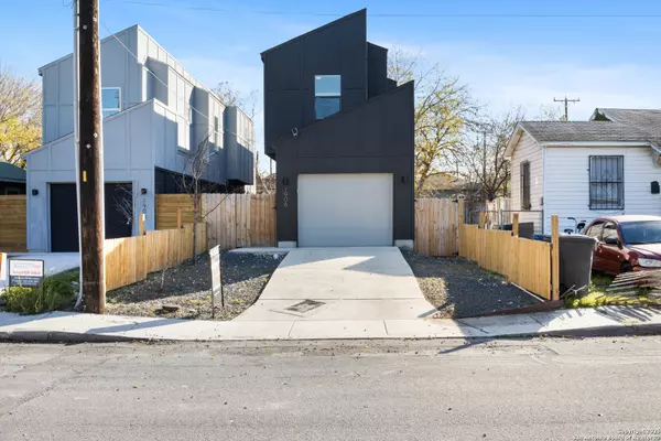 San Antonio, TX 78202,1906 E Crockett