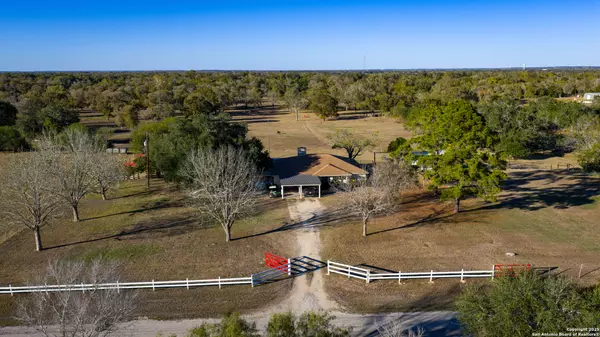 Cuero, TX 77954,380 Clinton Rd