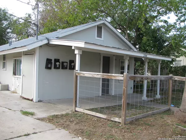 San Antonio, TX 78214,204 Division