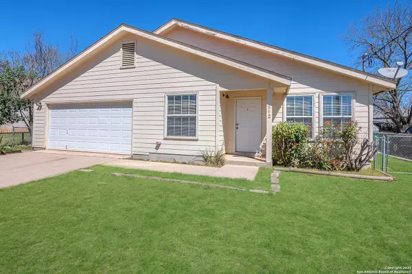 Boerne, TX 78006,612 E Theissen