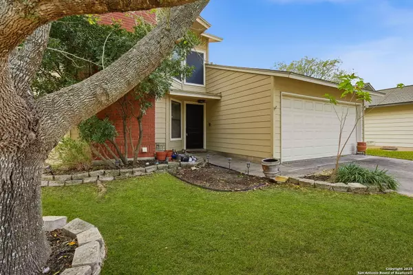 San Antonio, TX 78247,17007 Vista Bluff Dr