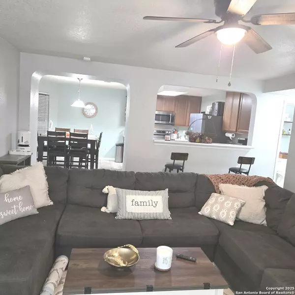 San Antonio, TX 78245,10015 Del Lago