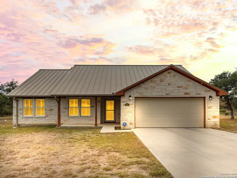 8101 ozark, San Marcos, TX 78666