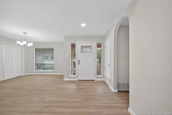 Universal City, TX 78148,210 sandhill