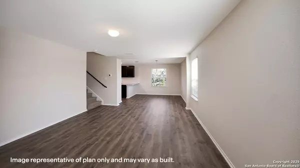 San Antonio, TX 78266,21035 Watercourse Way