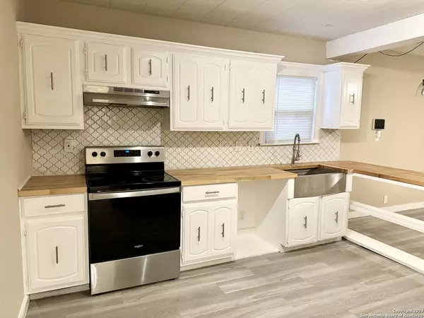 San Antonio, TX 78214,211 E Bonner