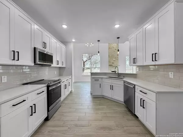 Blanco, TX 78606,142 N Lon Price