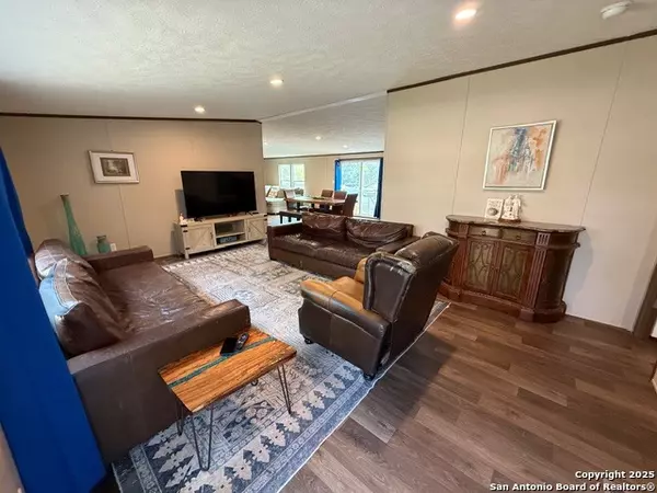 Pipe Creek, TX 78063,450 Mills