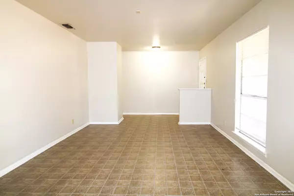 San Antonio, TX 78230,10906 Lands Run