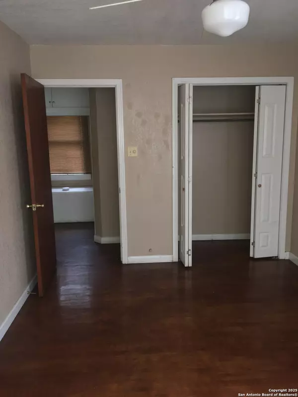 Uvalde, TX 78801,816 Wilson