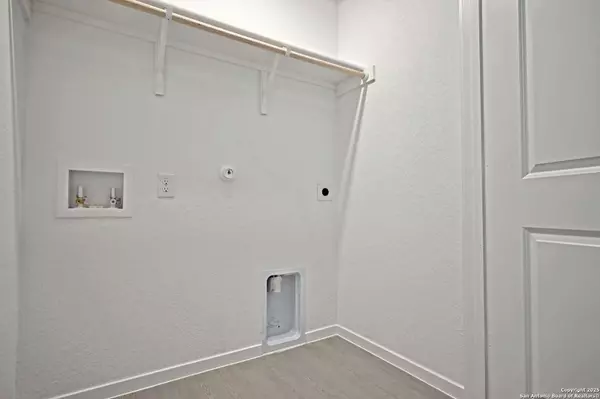 New Braunfels, TX 78130,1808 Stonechat