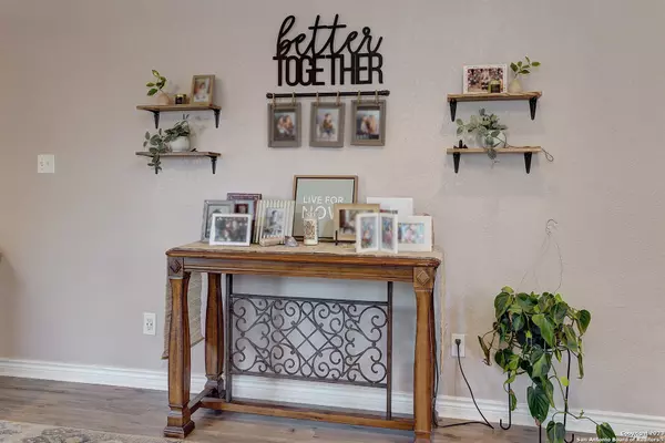 San Antonio, TX 78212-1130,402 HERMINE BLVD