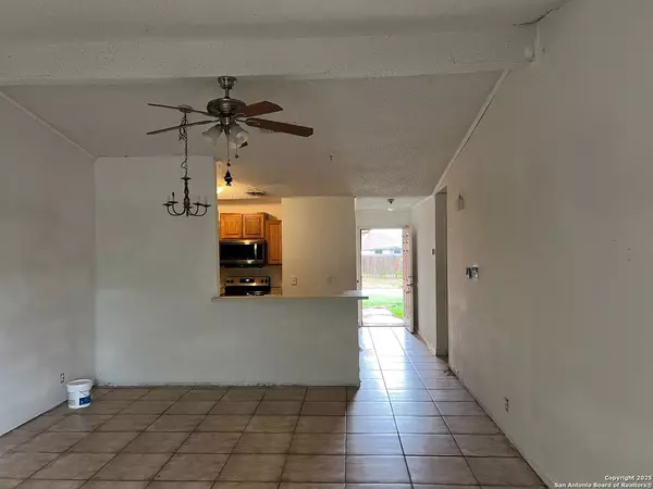 San Antonio, TX 78244,5711 Lochmoor